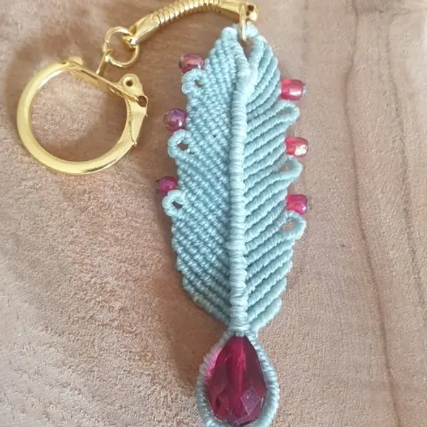 Porte-clés macramé feuille de noël