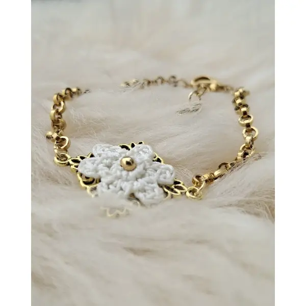 Bracelet fleur au crochet & acier doré