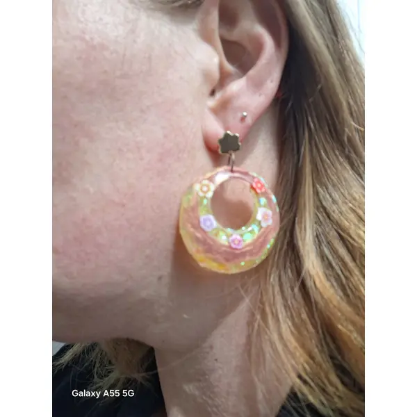 Jardin doré – boucles d’oreilles fleuries nacrées
