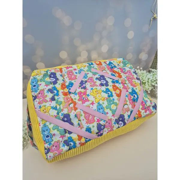 Coussin de lecture personnalisé brodé – support livre mains libres – coussin repose livre - liseuse - poche – cadeau lecteur
