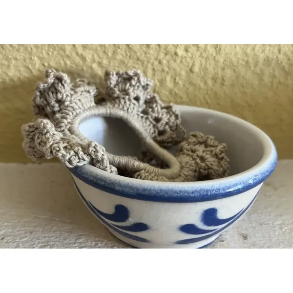 Chouchou au crochet effet dentelle vintage