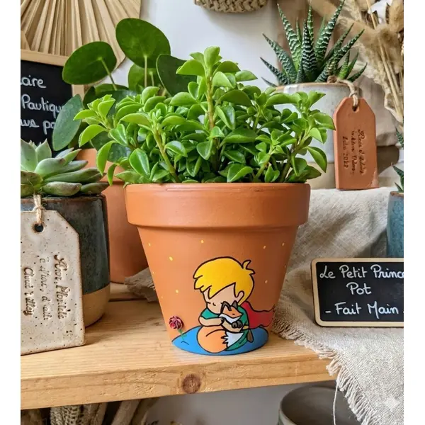 Pot en terre cuite illustration fait-main le petit prince et son renard