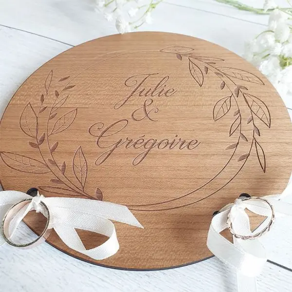 Porte alliances en bois ou en plexi transparent | personnalisé | Mariage | Couronne de fleurs & prénom