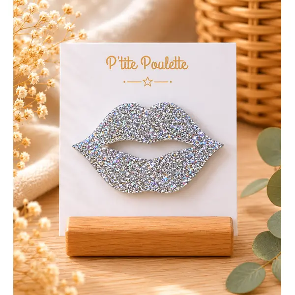 Broche lèvres pailletées – bijou fantaisie chic fait main – accessoire mode femme – création artisanale française
