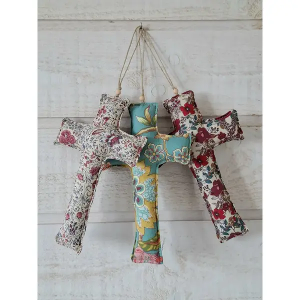 Croix en tissu (liberty rose et turquoise)