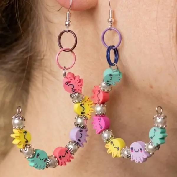 Créoles originales poulpes colorés polymeres avec coupelles argent et perles fait mains