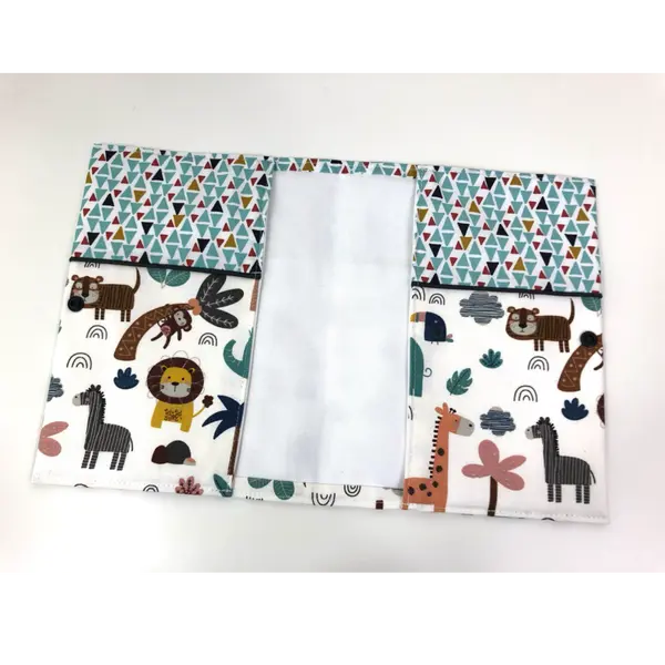 Protège carnet de santé, motif jungle safari, personnalisé avec prénom brodé