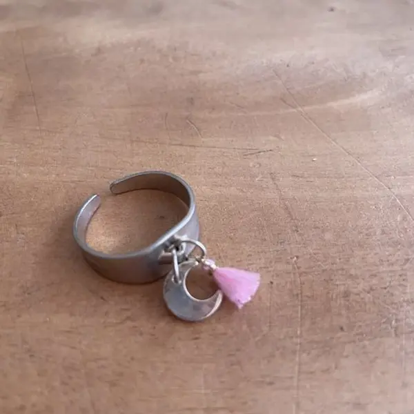 Bague réglable lune et pompon