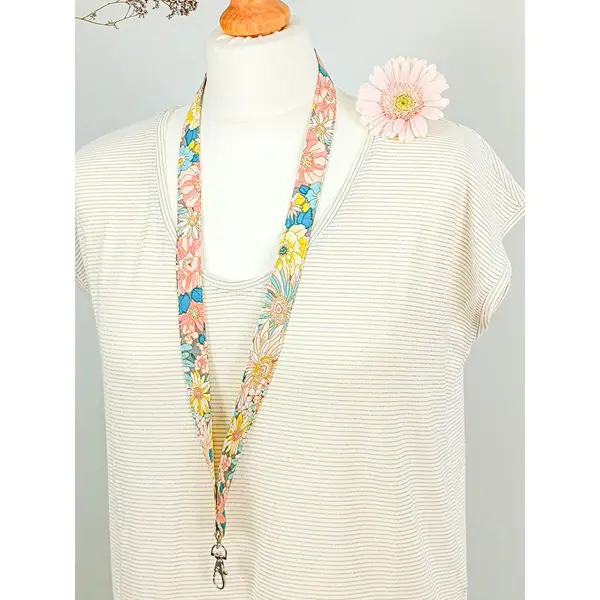 Tour de cou / porte-badge en coton gris fleuri