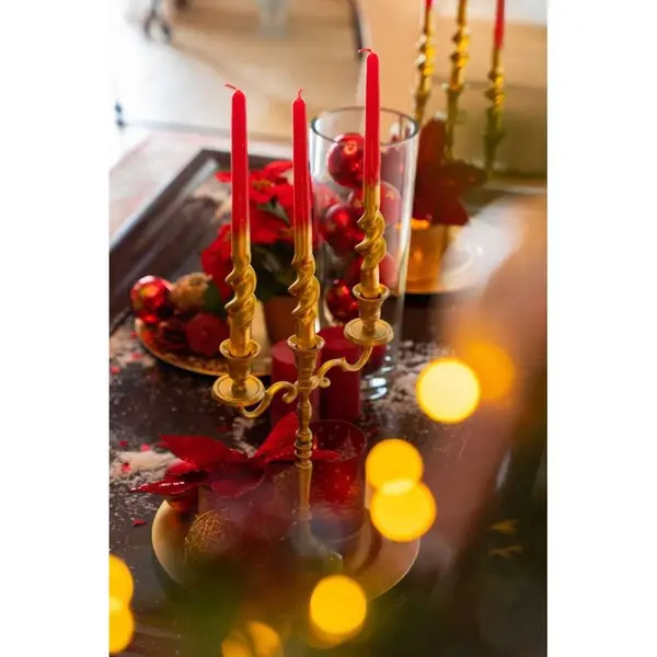 Bougies torsadées en cire rouge 30,5cm