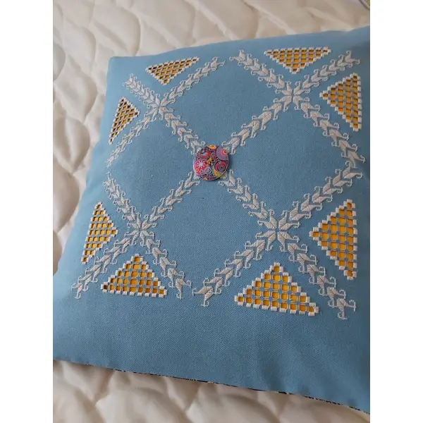 Coussin brodé