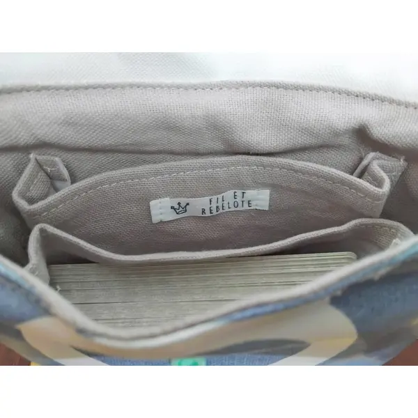 Pochette pour jeux de cartes, organisée et imperméable