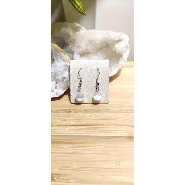 3 paires de boucles d'oreilles et ses pierres naturelles