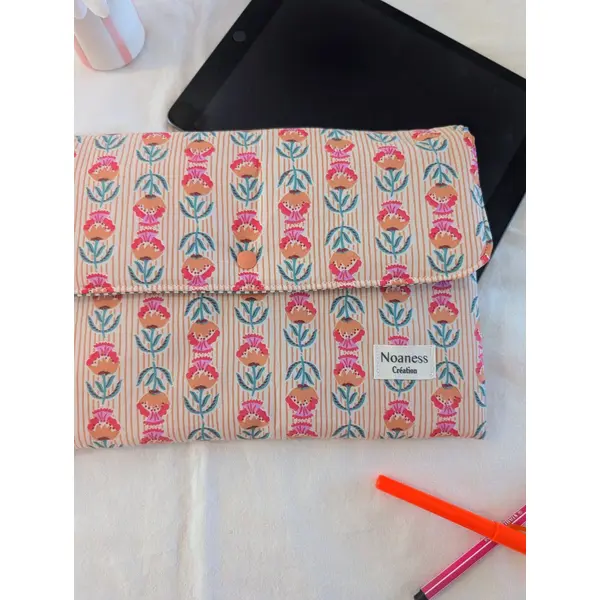 Pochette pour tablette 11 pouces matelassée- housse ipad en coton- étui de protection fait main