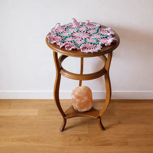 Napperon bohème au crochet " cœur de sakura "