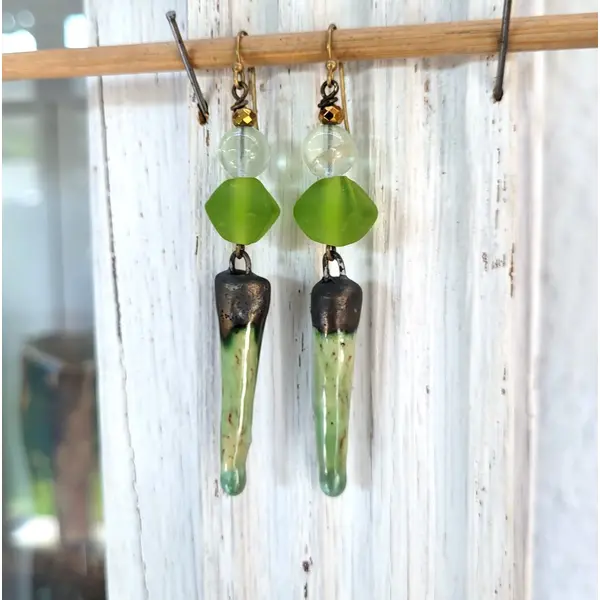 Des boucles d' oreille design moderne réalisées à partir de superbes céramiques de petra ..: "l'arrière saison"