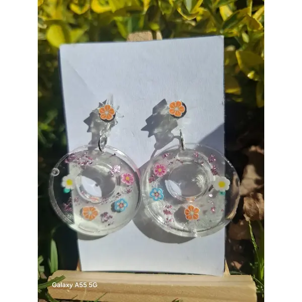 Jardin pastel – boucles d’oreilles fleuries et délicates