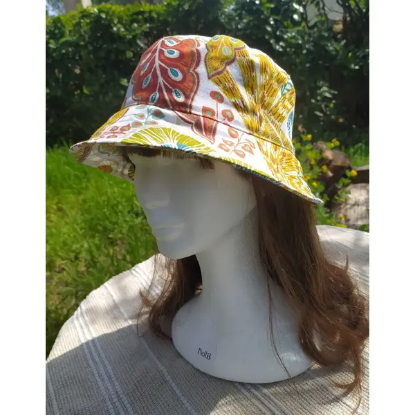 Chapeau bob voynich orange et vert