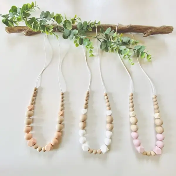Collier d’éveil et de portage Bo.Aime Babyshell - 3 couleurs au choix
