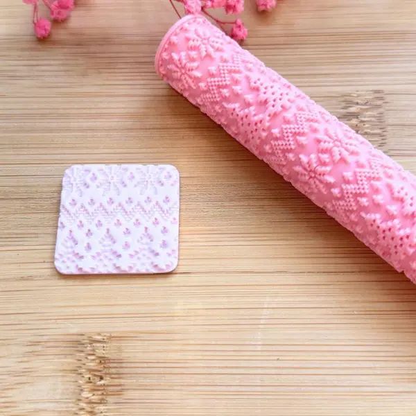 Rouleau texture pour pâte polymère | roller texture | fabrication de bijoux | outils en pâte polymère | rouleau texture noel