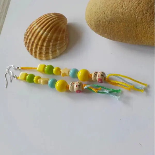 Boucles d'oreilles lo,ngues puces d'amour été asymetriques originales fait mains pièce unique