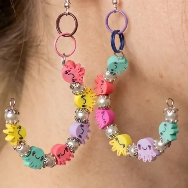 Créoles originales poulpes colorés polymeres avec coupelles argent et perles fait mains