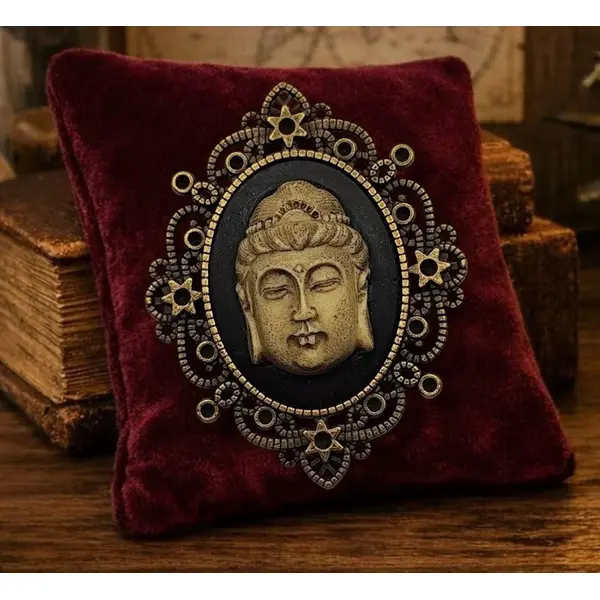 Bijou spirituel bouddha artisanal - style victorien baroque - inspiration yoga et méditation zen