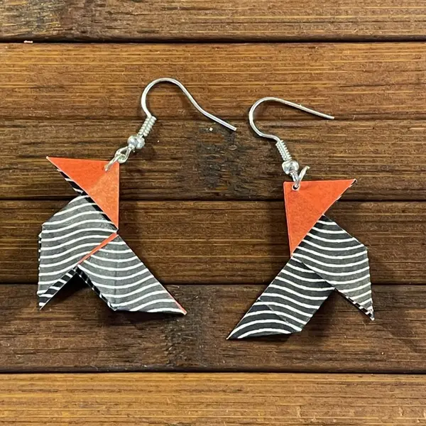 Boucles d'oreilles origami cocotte bleu marine vagues