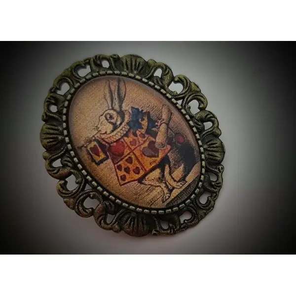 Broche gothique poétique lapin blanc - univers cabinet de curiosités alice - cadre bronze victorien