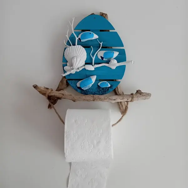 Porte papier toilette motif marin en bois flotté et coquillages peint