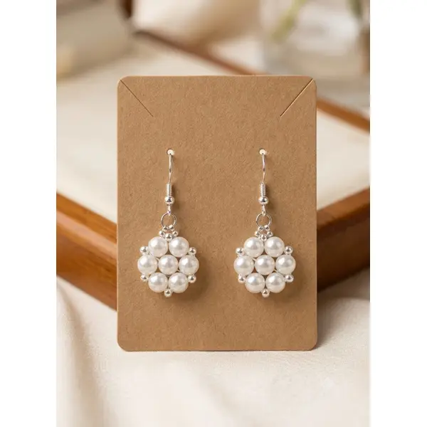 Boucles d'oreilles perles tissées à l'aiguille – noir ou blanc, fait main, perles de verre, cadeau femme, vendues par paire