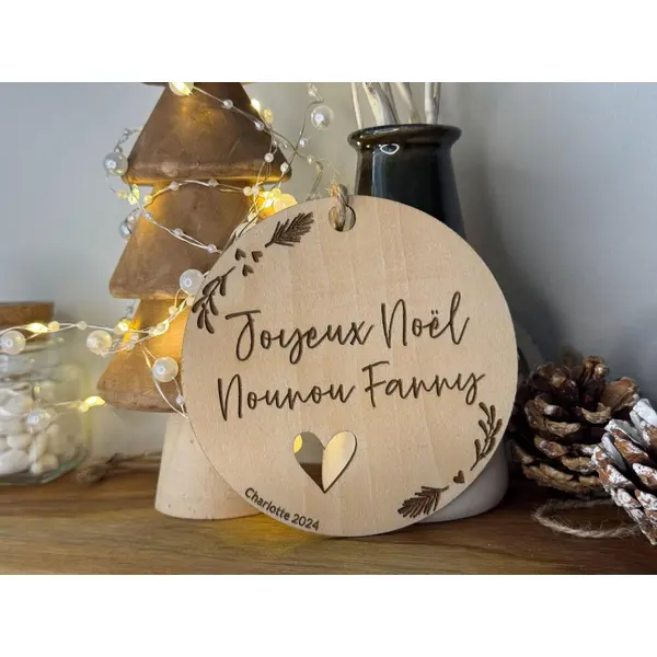 Boule de nöel en bois joyeux noël maîtresse, maître, nounou, atsem...