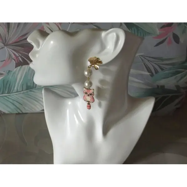 Boucles d'oreilles en perles en verre et pendentifs petits chats