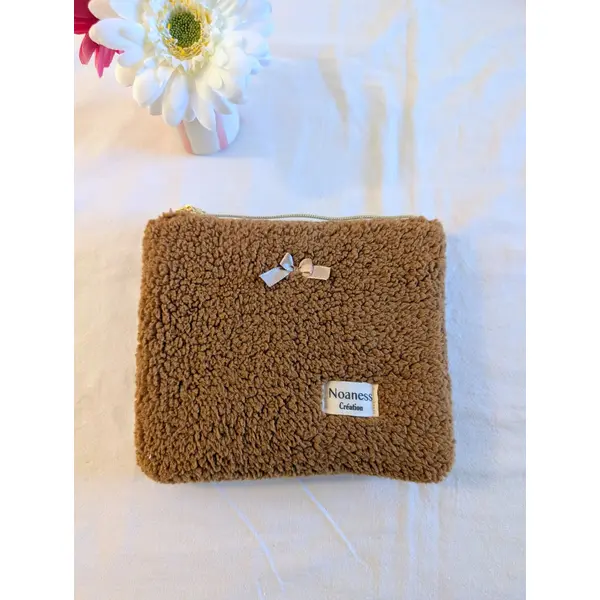 Pochette maquillage en sherpa marron doublée coton à motif coeurs - cadeau femme