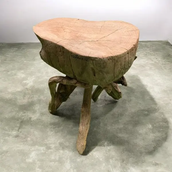 Table ronde "bout de canapé ou table de chevet" en bois flotté