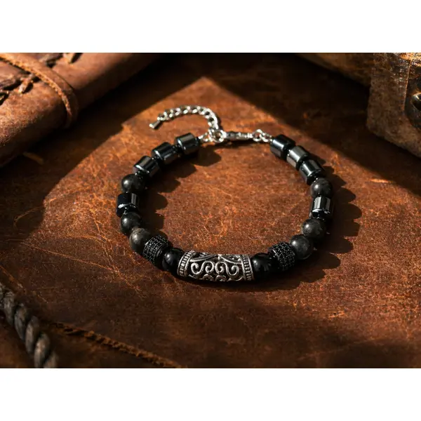 Bracelet ajustable masculin homme aventurier chic perle noire ronde forme tonneau pierre hématite naturelle perle centrale gravée
