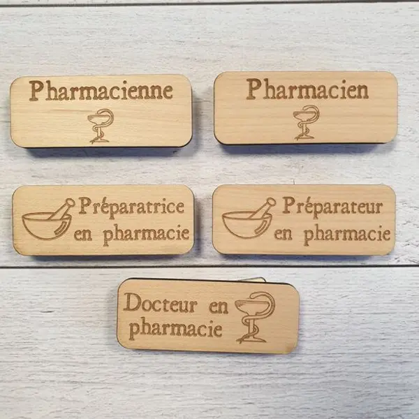 Badge bois métier Pharmacien / Pharmacienne / Préparateur / Préparatrice / Docteur en pharmacie