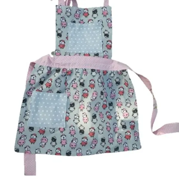Tablier enfant gris, rose et moutons