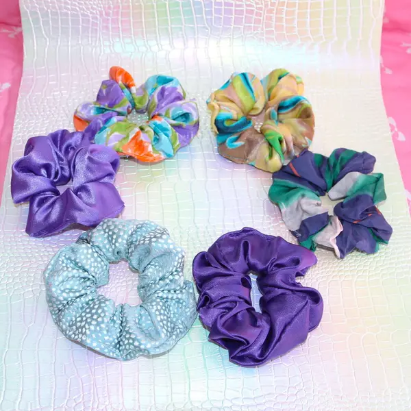 Chouchou en satin anti-nœuds pour cheveux fragiles et bouclés accessoire de coiffure