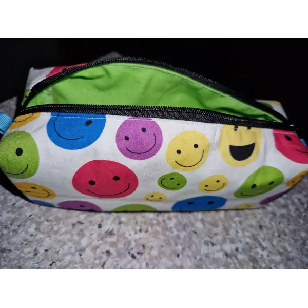Trousse d'école/maquillage smileys"