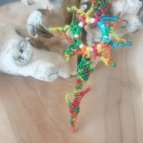 Porte-clés macramé soleil multicolore