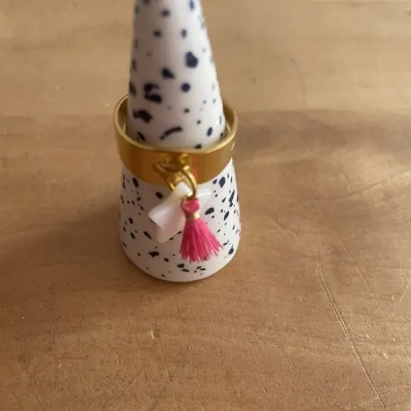 Bague réglable breloques étoile et pompon