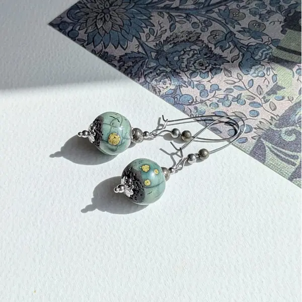 Terre originelle - boucles d'oreilles céramique raku au choix quatre modèles bleu ou vert pierres naturelles acier inoxydable