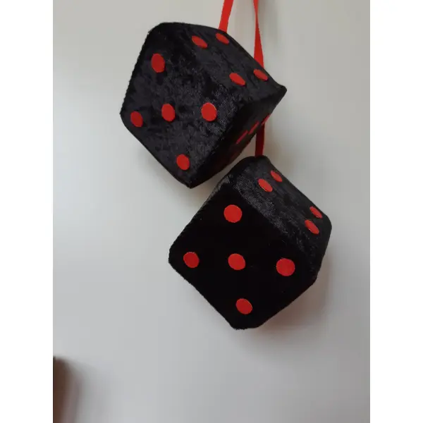 Fuzzy dices noir et rouge