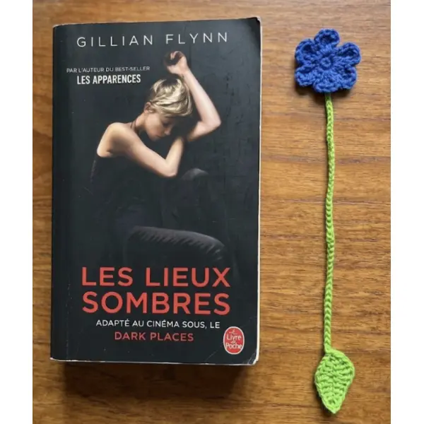 Marque-page fleur au crochet – pour fleurir vos lectures