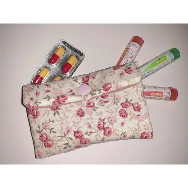 Pochette homéopathie tubes granules médicaments pharmacie housse tissu beige fleurs anais