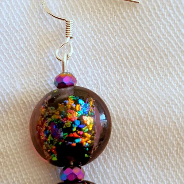 Boucles d'oreilles réalisées en perles de verre artisanales "lampwork".