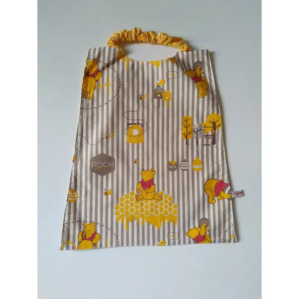 Bavoir serviette maternelle winnie l'ourson