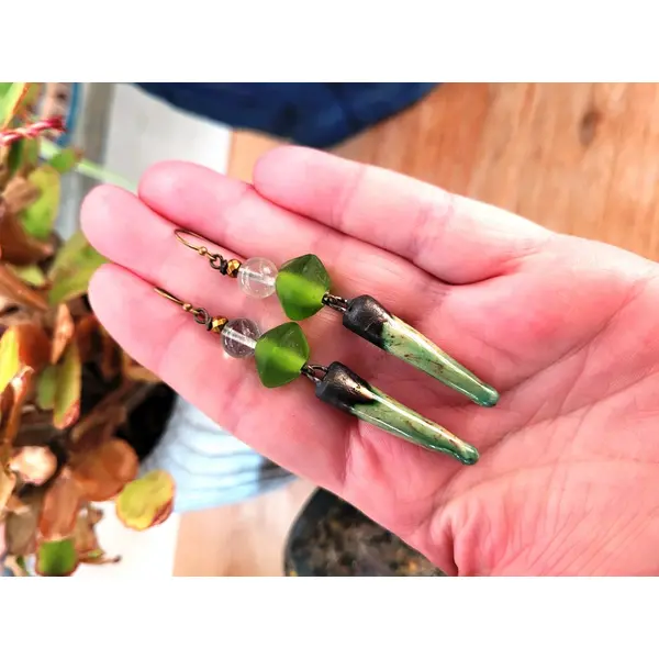 Des boucles d' oreille design moderne réalisées à partir de superbes céramiques de petra ..: "l'arrière saison"