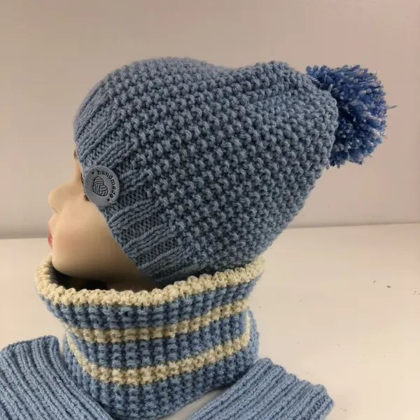 Ensemble bonnet/snood/mitaines 4/6 ans réf 4055